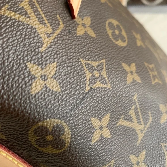 Louis Vuitton Monogram Noe Shoulder Bag - Picture 4 of 16